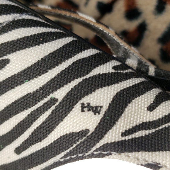 Shoes - Picture 4 of 4